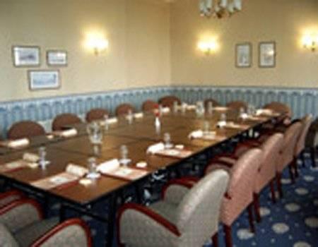 חלנדודנו Ambassador Hotel מראה חיצוני תמונה